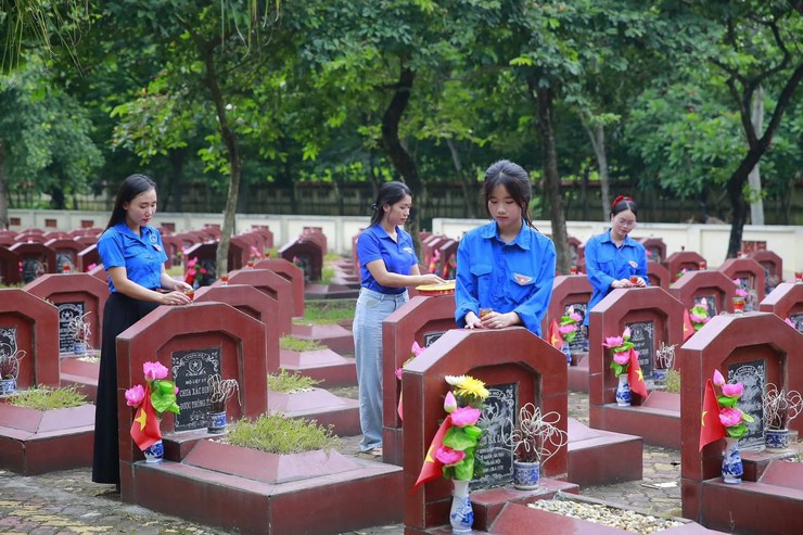 LỄ DÂNG HƯƠNG VÀ THẮP NẾN TRI ÂN – HƯỚNG VỀ NGÀY 27/7 LINH THIÊNG- Ảnh 3.