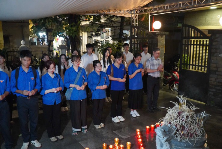 Tuổi trẻ phường Đống Đa thắp nến tri ân các Anh hùng liệt sĩ- Ảnh 3.