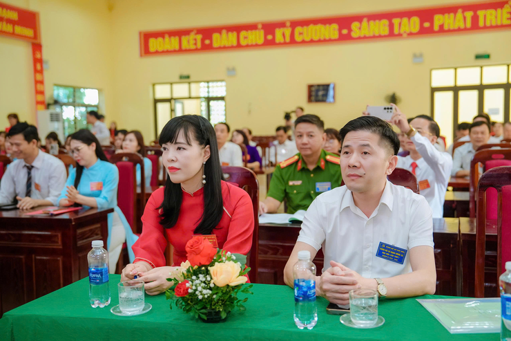 ĐẠI HỘI ĐẢNG BỘ CƠ QUAN UBND XÃ DÂN HÒA LẦN THỨ NHẤT, NHIỆM KỲ 2025–2030: ĐOÀN KẾT – ĐỔI MỚI – PHÁT TRIỂN BỀN VỮNG- Ảnh 9.