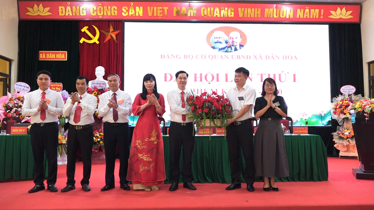 ĐẠI HỘI ĐẢNG BỘ CƠ QUAN UBND XÃ DÂN HÒA LẦN THỨ NHẤT, NHIỆM KỲ 2025–2030: ĐOÀN KẾT – ĐỔI MỚI – PHÁT TRIỂN BỀN VỮNG- Ảnh 5.