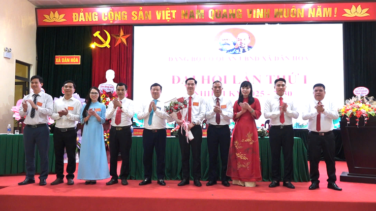 ĐẠI HỘI ĐẢNG BỘ CƠ QUAN UBND XÃ DÂN HÒA LẦN THỨ NHẤT, NHIỆM KỲ 2025–2030: ĐOÀN KẾT – ĐỔI MỚI – PHÁT TRIỂN BỀN VỮNG- Ảnh 15.