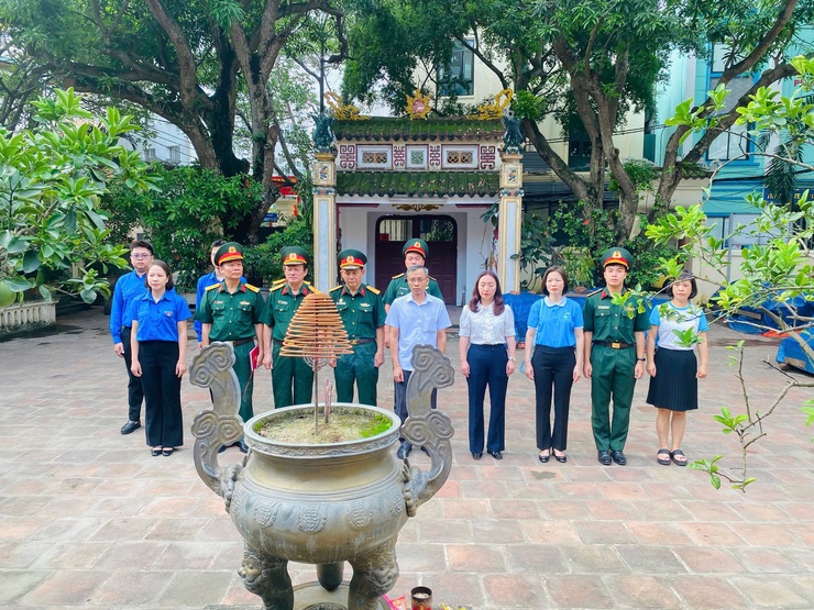 Chùm ảnh: phường Phương Liệt tổ chức các hoạt động kỷ niệm 78 năm Ngày Thương binh - Liệt sĩ (27/7/1947-27/7/2025)- Ảnh 3.