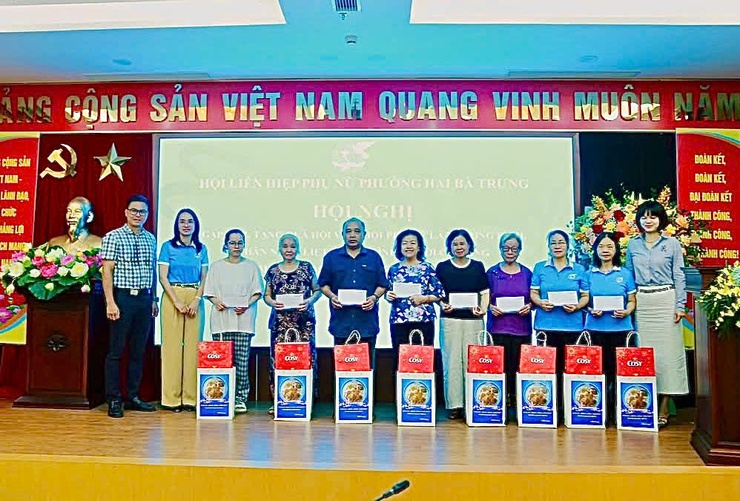 Mặt trận Tổ quốc và các đoàn thể phường Hai Bà Trưng tổ chức nhiều hoạt động ý nghĩa nhân kỷ niệm 78 năm Ngày Thương binh - Liệt sĩ- Ảnh 3.