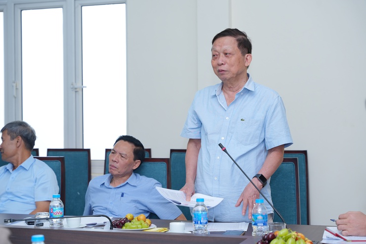 Đảng ủy xã Phù Đổng tổ chức Hội nghị xin ý kiến góp ý của các đồng chí nguyên lãnh đạo Huyện qua các thời kỳ vào Văn kiện Đại hội đại biểu Đảng bộ xã lần thứ I, nhiệm kỳ 2025 - 2030. - Ảnh 4.