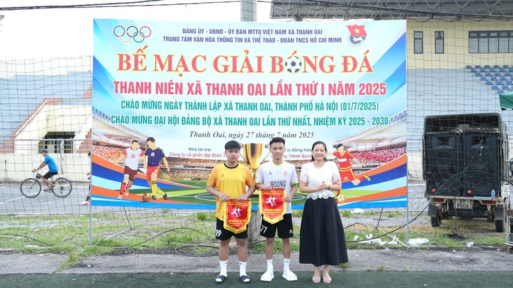 Bế mạc Giải bóng đá thanh niên xã Thanh Oai: Lan tỏa tinh thần đoàn kết- Ảnh 4.