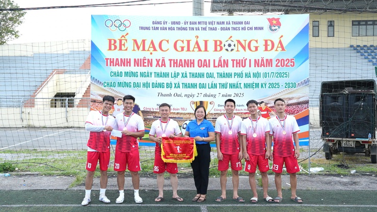 Bế mạc Giải bóng đá thanh niên xã Thanh Oai: Lan tỏa tinh thần đoàn kết- Ảnh 3.