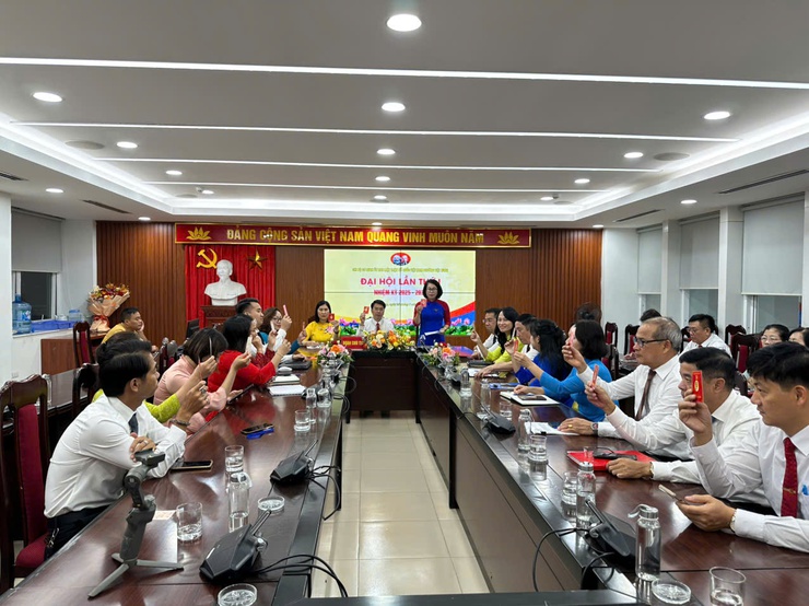 Đại hội Chi bộ Cơ quan Uỷ ban MTTQ Việt Nam phường Việt Hưng lần thứ I, nhiệm kỳ 2025 – 2030- Ảnh 6.