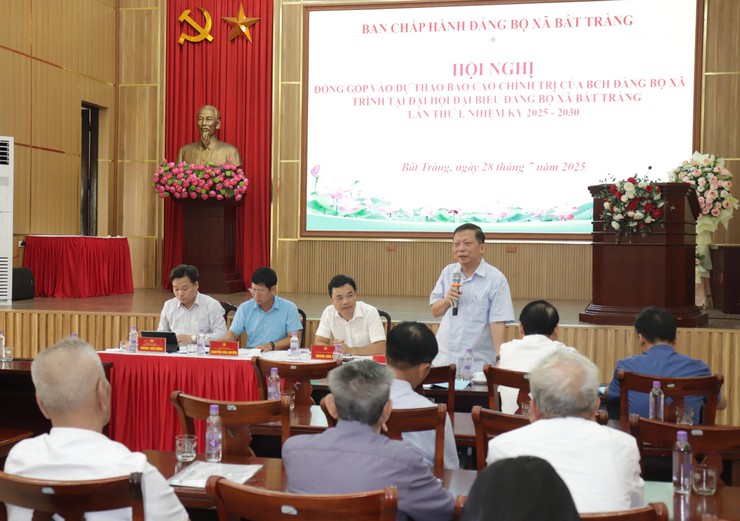 Bát Tràng quyết tâm đoàn kết, thống nhất, đẩy mạnh chuyển đổi số, xây dựng xã phát triển toàn diện, bền vững- Ảnh 3.