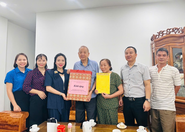 Chùm ảnh: phường Phương Liệt tổ chức các hoạt động kỷ niệm 78 năm Ngày Thương binh - Liệt sĩ (27/7/1947-27/7/2025)- Ảnh 5.