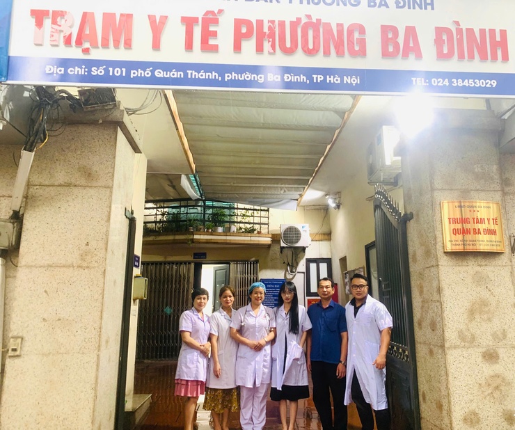 TRẠM Y TẾ PHƯỜNG BA ĐÌNH TỔ CHỨC CÁC TỔ CƠ ĐỘNG PHẢN ỨNG NHANH, SẴN SÀNG ỨNG PHÓ VỚI TÌNH HÌNH PHỨC TẠP CỦA CƠN BÃO SỐ 3- Ảnh 1.