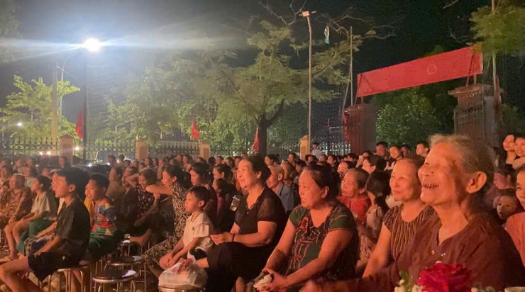 Chương trình nghệ thuật đặc sắc, tri ân sâu sắc nhân Ngày Thương binh - Liệt sĩ tại thôn Bướm, xã Phúc Thọ- Ảnh 3.