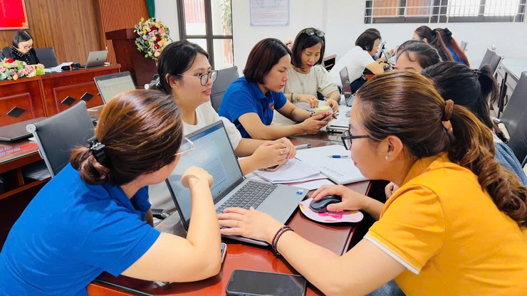 Chi bộ trường Tiểu học Trần Phú tổ chức sinh hoạt chuyên đề góp ý dự thảo văn kiện ĐH đại biểu Đảng bộ phường Lĩnh Nam lần thứ I

- Ảnh 4.