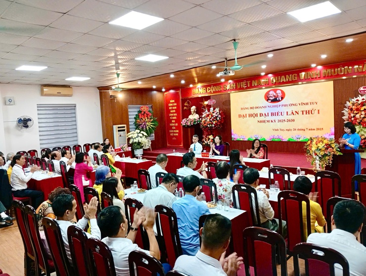 ĐẠI HỘI ĐẠI BIỂU ĐẢNG BỘ DOANH NGHIỆP PHƯỜNG VĨNH TUY LẦN THỨ I, NHIỆM KỲ 2025- 2030 THÀNH CÔNG TỐT ĐẸP- Ảnh 1.