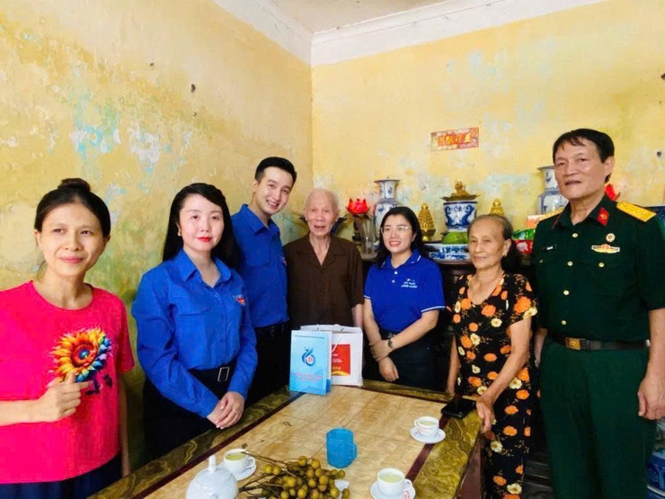 Thanh niên xã Thanh Trì viết tiếp hành trình tri ân và sẻ chia- Ảnh 1.