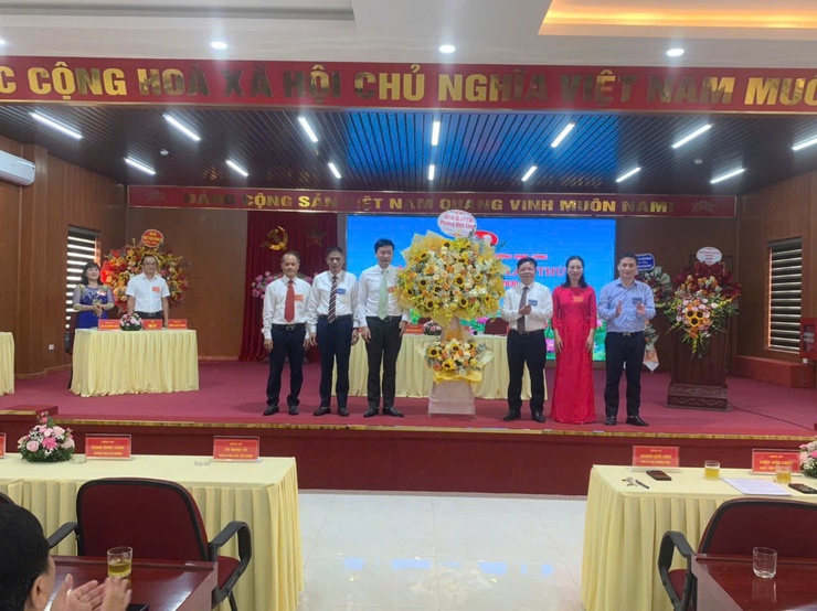 Đại hội đại biểu đảng bộ doanh nghiệp Phường Định Công lần thứ I, nhiệm kỳ 2025- 2030 thành công tốt đẹp - Ảnh 1.