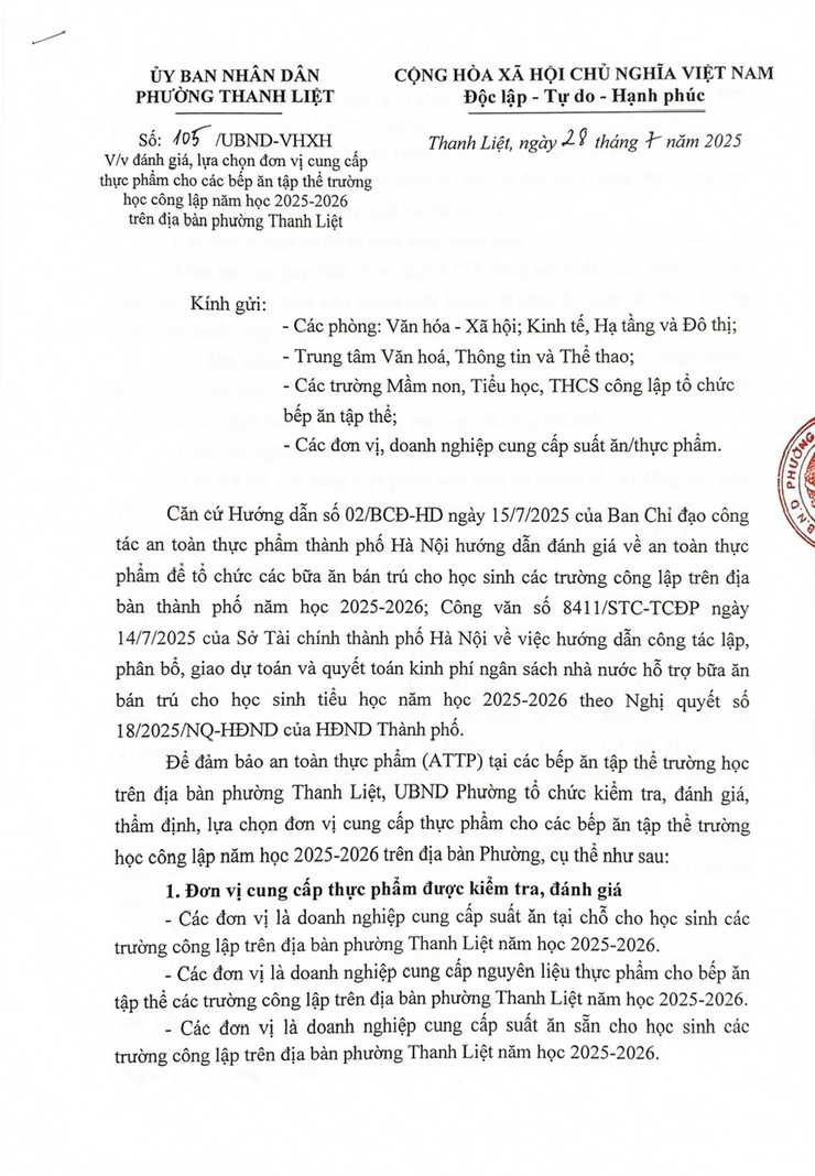UBND phường Thanh Liệt đánh giá, lựa chọn đơn vị cung cấp thực phẩm cho các bếp ăn tập thể trường học công lập năm học 2025-2026 trên địa bàn phường Thanh Liệt
- Ảnh 1.
