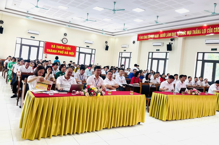 Hội nghị khen thưởng các tập thể, cá nhân có thành tích xuất sắc, đột xuất trong 30 ngày thi đua cao điểm vận hành xã theo mô hình chính quyền địa phương hai cấp- Ảnh 2.