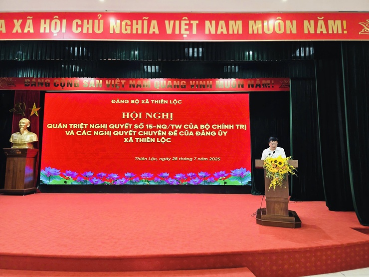 Hội nghị quán triệt Nghị quyết số 15-NQ/TW của Bộ Chính trị và các Nghị quyết chuyên đề của Đảng ủy xã Thiên Lộc- Ảnh 3.