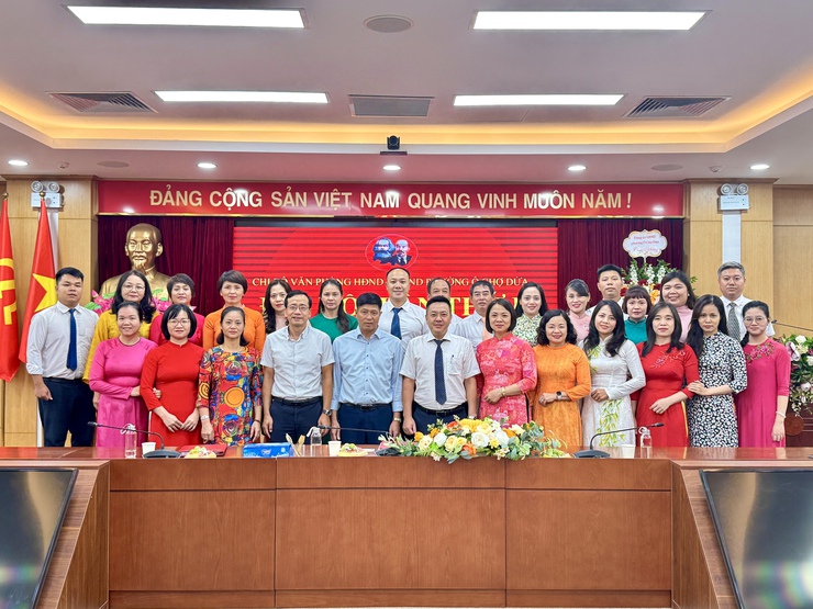 Chi bộ Văn phòng HĐND&UBND Phường Ô Chợ Dừa tổ chức Đại hội lần thứ I, nhiệm kỳ 2025 -2030- Ảnh 3.