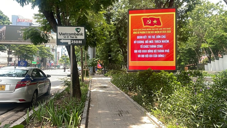 Ô Chợ Dừa rực rỡ chào mừng Đại hội đại biểu Đảng bộ Phường lần thứ I, nhiệm kỳ 2025-2030- Ảnh 3.