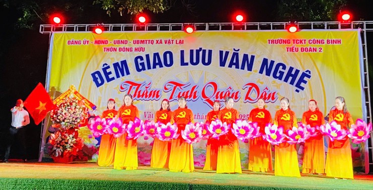Đêm giao lưu văn nghệ "Thắm tình quân dân"- Ảnh 8.