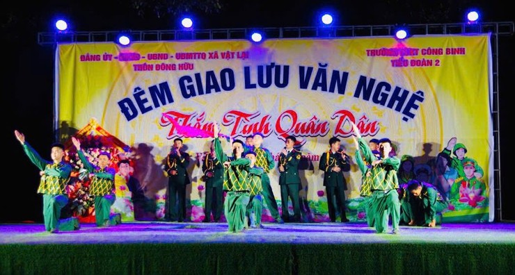 Đêm giao lưu văn nghệ "Thắm tình quân dân"- Ảnh 6.