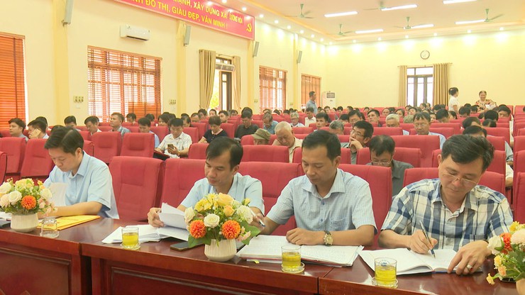 BTV Đảng uỷ xã giao ban công tác tháng 7, triển khai nhiệm vụ trọng tâm tháng 8/2025 với các đồng chí Bí thư Chi bộ, Trưởng thôn trên địa bàn- Ảnh 1.