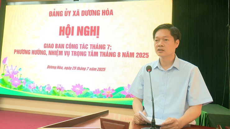 BTV Đảng uỷ xã giao ban công tác tháng 7, triển khai nhiệm vụ trọng tâm tháng 8/2025 với các đồng chí Bí thư Chi bộ, Trưởng thôn trên địa bàn- Ảnh 11.