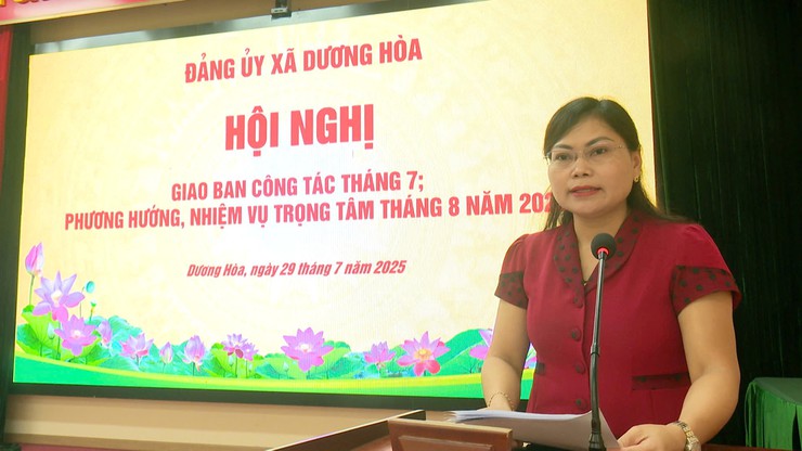 BTV Đảng uỷ xã giao ban công tác tháng 7, triển khai nhiệm vụ trọng tâm tháng 8/2025 với các đồng chí Bí thư Chi bộ, Trưởng thôn trên địa bàn- Ảnh 3.