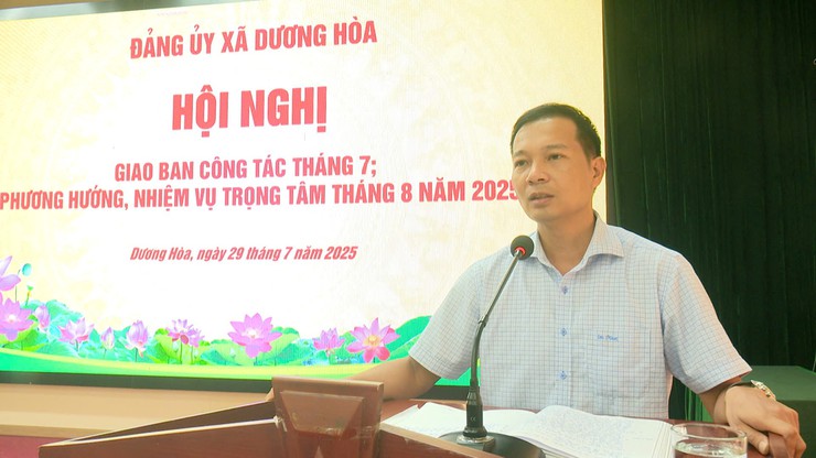BTV Đảng uỷ xã giao ban công tác tháng 7, triển khai nhiệm vụ trọng tâm tháng 8/2025 với các đồng chí Bí thư Chi bộ, Trưởng thôn trên địa bàn- Ảnh 7.
