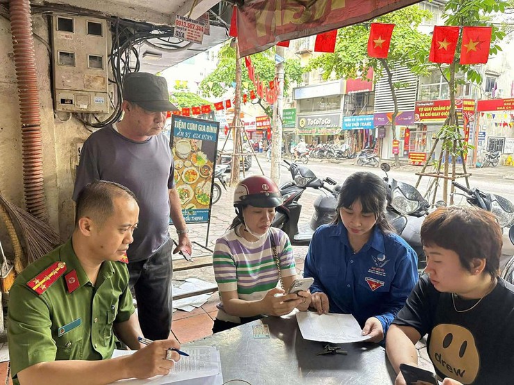 Hà Nội: Tuyên truyền, phổ biến Nghị quyết sửa đổi Hiến pháp 2013 và Luật Tổ chức chính quyền địa phương- Ảnh 1.