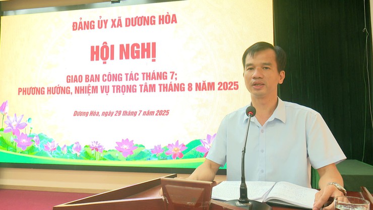 BTV Đảng uỷ xã giao ban công tác tháng 7, triển khai nhiệm vụ trọng tâm tháng 8/2025 với các đồng chí Bí thư Chi bộ, Trưởng thôn trên địa bàn- Ảnh 8.