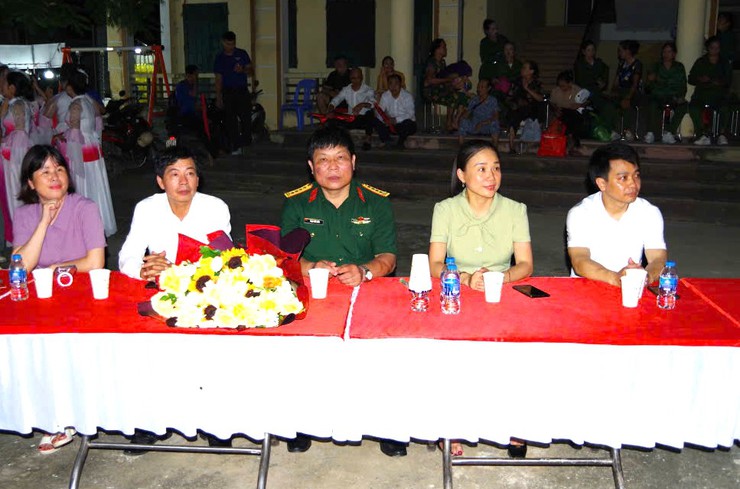 Đêm giao lưu văn nghệ "Thắm tình quân dân"- Ảnh 1.