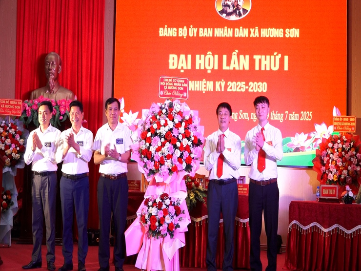 Đại hội Đảng bộ xã Hương Sơn lần thứ nhất, Đại hội của đoàn kết, dân chủ ,đổi mới và phát triển- Ảnh 6.