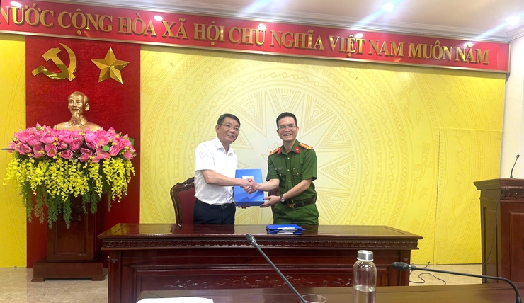 XÃ THẠCH THẤT TỔ CHỨC HỘI NGHỊ TRIỂN KHAI THỰC HIỆN NHIỆM VỤ TRỌNG TÂM VỀ CÔNG TÁC PCCC VÀ CNCH SAU KHI THÀNH LẬP CHÍNH QUYỀN ĐỊA PHƯƠNG HAI CẤP VÀ LUẬT PCCC, CNCH CÓ HIỆU LỰC- Ảnh 7.