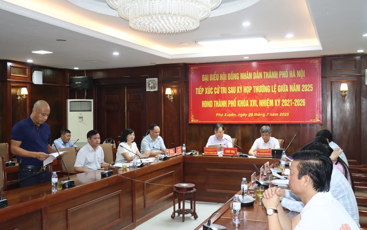 Tổ Đại biểu HĐND Thành phố Hà Nội số 17 tiếp xúc cử tri sau Kỳ họp thường lệ giữa năm 2025- Ảnh 2.