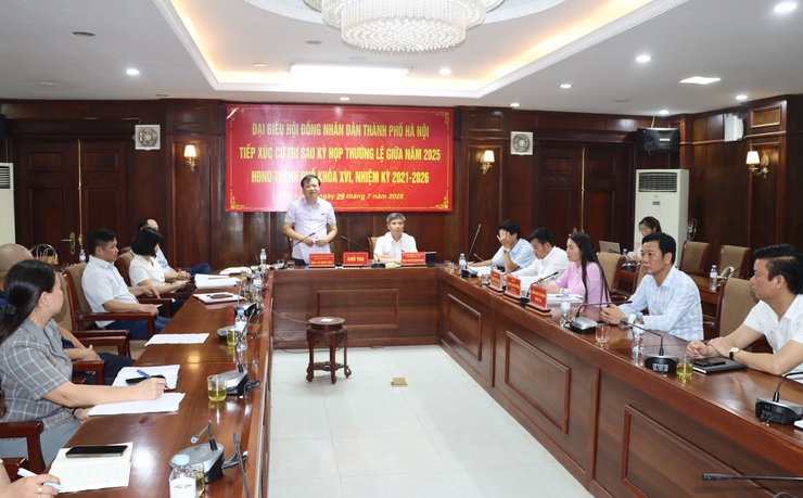 Tổ Đại biểu HĐND Thành phố Hà Nội số 17 tiếp xúc cử tri sau Kỳ họp thường lệ giữa năm 2025- Ảnh 4.