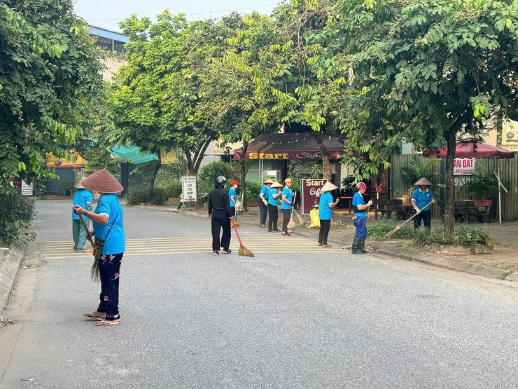 Xã Đại Thanh tăng cường công tác trang trí, tuyên truyền, vệ sinh môi trường, chỉnh trang cảnh quan đô thị Chào mừng Đại hội Đảng bộ xã Đại Thanh lần thứ I nhiệm kỳ 2025-2030, Chào mừng Kỷ niệm 80 năm Cách mạng Tháng tám và Quốc khánh 2/9- Ảnh 11.