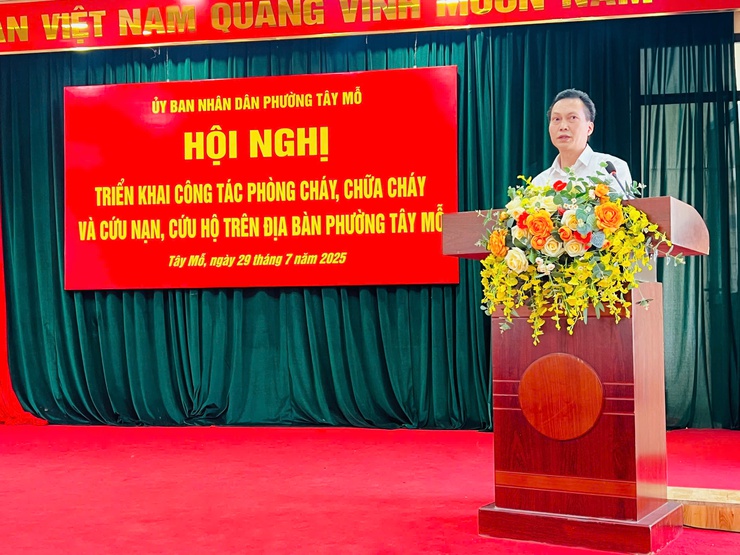 PHƯỜNG TÂY MỖ TỔ CHỨC HỘI NGHỊ TRIỂN KHAI CÔNG TÁC PHÒNG CHÁY, CHỮA CHÁY VÀ CỨU NẠN, CỨU HỘ NĂM 2025- Ảnh 3.