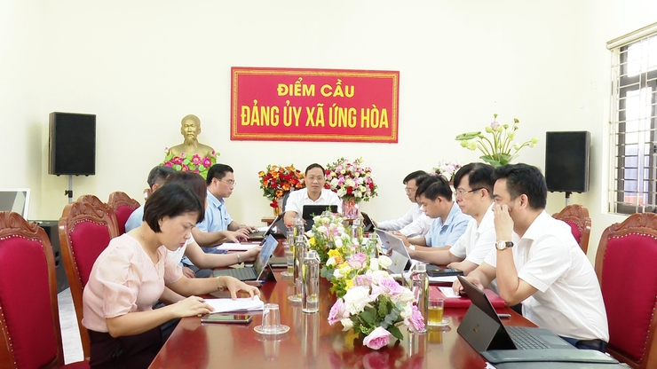 Ban Chỉ đạo Trung ương sơ kết công tác phát triển khoa học, công nghệ, đổi mới sáng tạo và chuyển đổi số 6 tháng đầu năm 2025.- Ảnh 3.