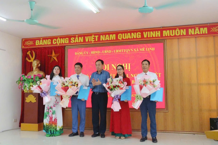 Đảng ủy - HĐND - UBND - UBMTTQ Việt Nam xã Mê Linh công bố các Quyết định về công tác cán bộ- Ảnh 6.