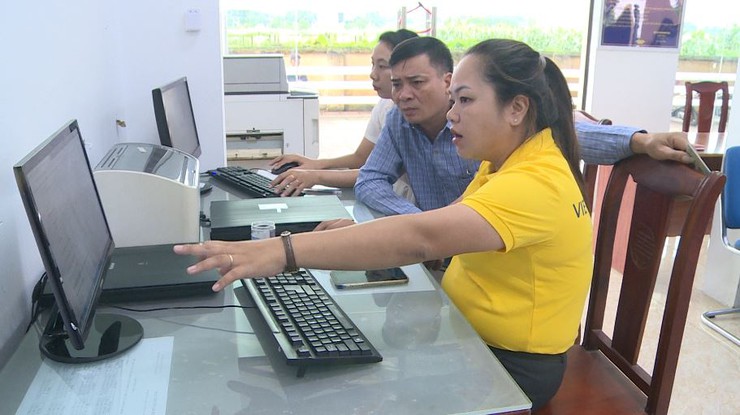 Điểm phục vụ hành chính công Phúc Lộc tích cực hoạt động phục vụ người dân sau sáp nhập chính quyền địa phương 2 cấp- Ảnh 3.