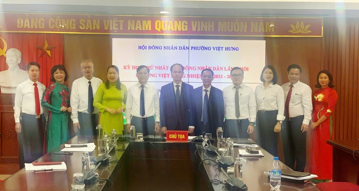 Kỳ họp thứ Nhất Hội đồng nhân dân lâm thời phường Việt Hưng nhiệm kỳ 2021-2026- Ảnh 3.