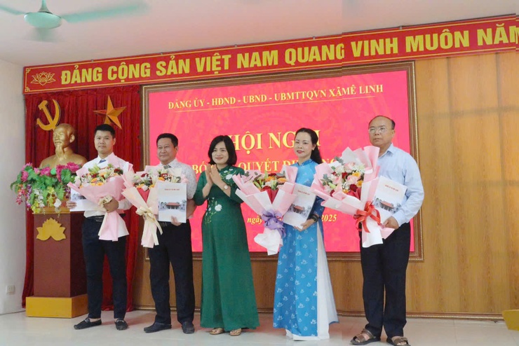 Đảng ủy - HĐND - UBND - UBMTTQ Việt Nam xã Mê Linh công bố các Quyết định về công tác cán bộ- Ảnh 4.