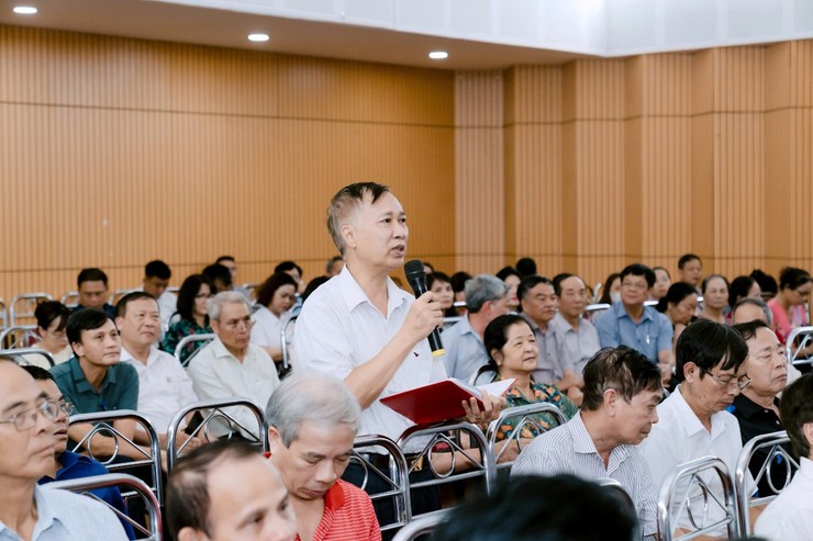 Hội nghị công bố quyết định tổ chức bộ máy, bổ nhiệm cán bộ và giao ban Bí thư chi bộ, tổ trưởng dân phố tháng 7/2025 tại phường Bồ Đề- Ảnh 5.