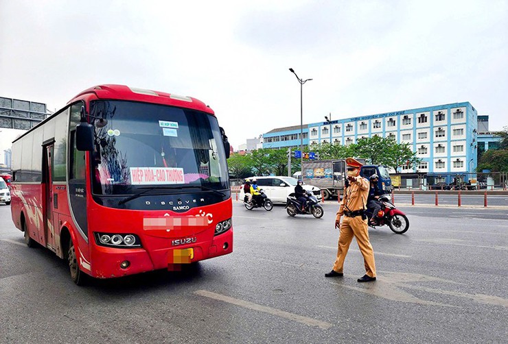 Nâng cao ý thức, “chìa khóa” để kéo giảm tai nạn giao thông- Ảnh 1.