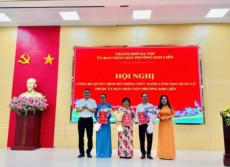 PHƯỜNG KIM LIÊN TỔ CHỨC HỘI NGHỊ CÔNG BỐ QUYẾT ĐỊNH BỔ NHIỆM CHỨC DANH LÃNH ĐẠO QUẢN LÝ THUỘC UBND PHƯỜNG.- Ảnh 3.