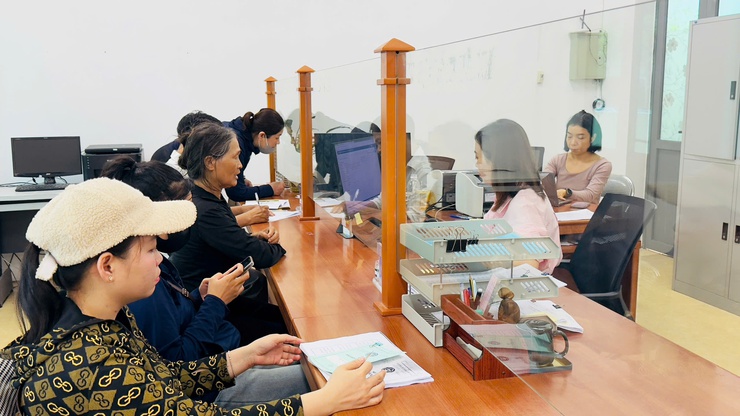 TAM HƯNG: ĐẨY MẠNH CẢI CÁCH, KHẮC PHỤC KHÓ KHĂN TRONG GIẢI QUYẾT THỦ TỤC HÀNH CHÍNH TẠI ĐIỂM PHỤC VỤ HÀNH CHÍNH CÔNG- Ảnh 1.