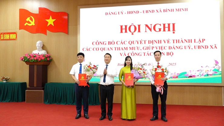 UBND xã Bình Minh tổ chức Hội nghị công bố quyết định thành lập các cơ quan chuyên môn và công tác cán bộ theo Nghị định 150/2025/NĐ-CP- Ảnh 5.