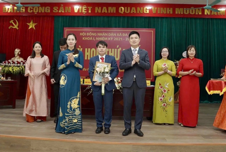 Thường trực HĐND Thành phố chỉ định chức danh Chủ tịch, Phó Chủ tịch và Trưởng các ban HĐND xã Đa Phúc- Ảnh 1.